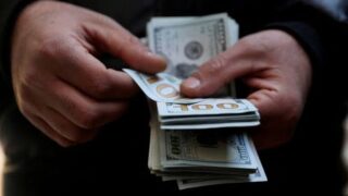 Dollar Quoted at Up to RD$59.70 Monday at Financial Institutions