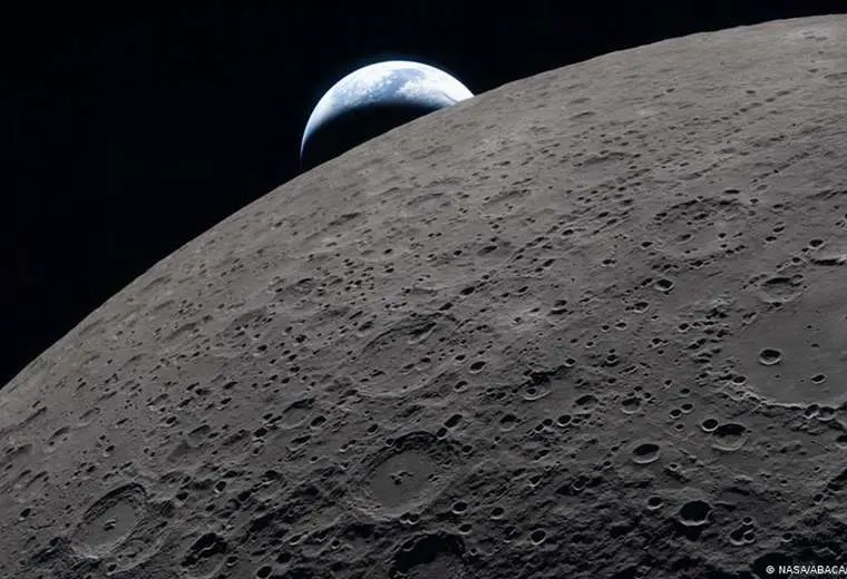 Descubren en la Luna el mayor cráter reciente del sistema solar