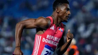 Christopher Melenciano rompe récord mundial y conquista oro en Japón