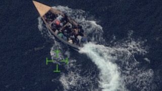 Guardia Costera repatría a 34 dominicanos interceptados cerca de Puerto Rico