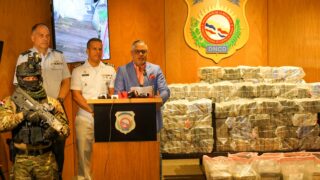 DNCD intercepta dos narcolanchas con 749 paquetes en costas de Baní