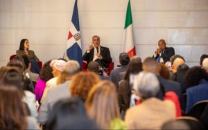 Abinader anuncia recursos para crear Casa de la Cultura Dominicana en Italia