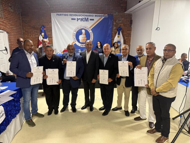 PRM juramenta nueva directiva en Connecticut encabezada por Osvaldo Peña y Samuel Lapaix para el período 2026 2028