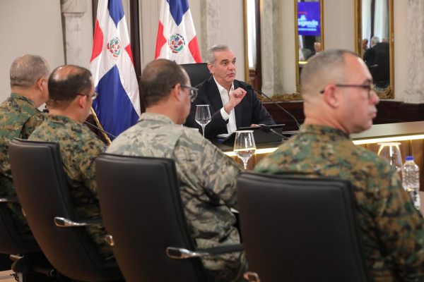 Abinader advierte que no permitirá bandas haitianas cerca de la frontera