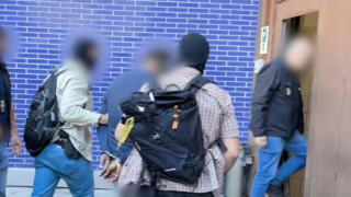 Detienen en Barcelona a hombre buscado por asesinato en RD
